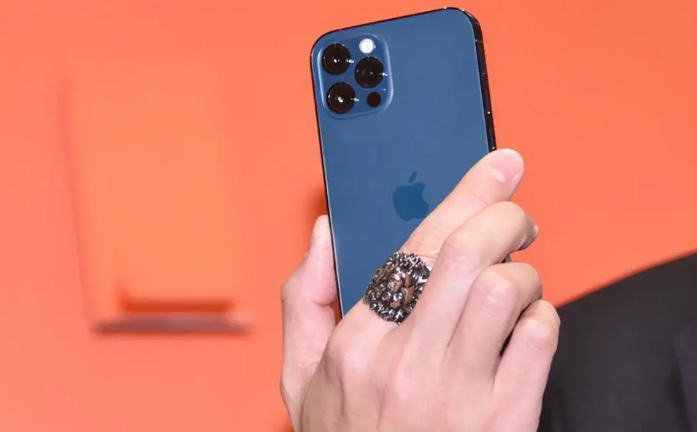 扶风苹果手机维修分享iPhone12系列重启方法教程 